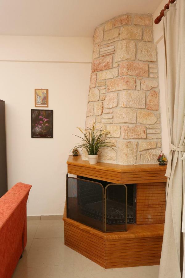 Villa Argo 3 - Beachfront, Big Gardens, Location! Pefkochori Exterior photo