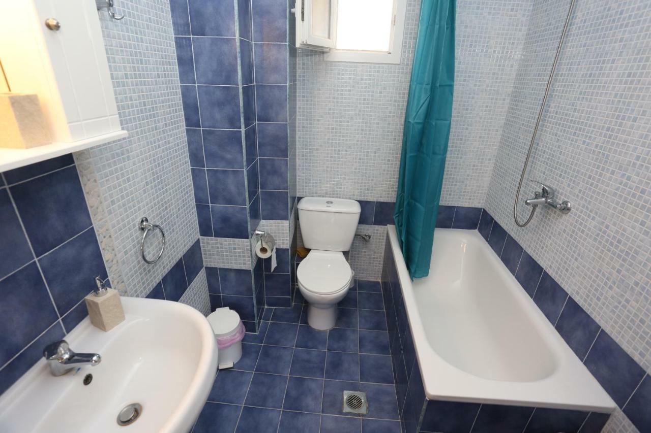 Villa Argo 3 - Beachfront, Big Gardens, Location! Pefkochori Exterior photo