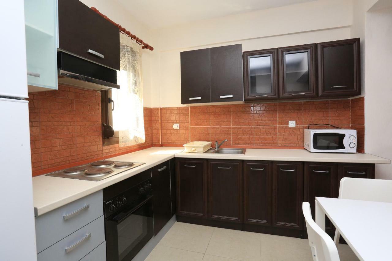 Villa Argo 3 - Beachfront, Big Gardens, Location! Pefkochori Exterior photo